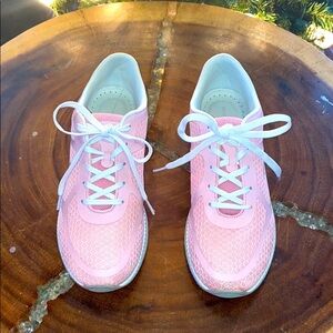 Easy Spirit Antigravity pink sneakers 7.5 shoes​